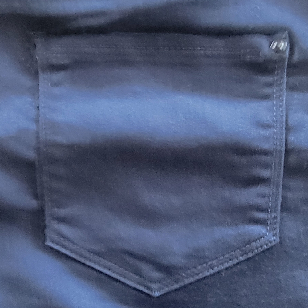 Shorts - Picture 3 of 3